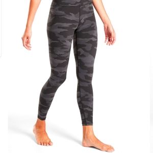 Athleta elation camo 7/8 tight